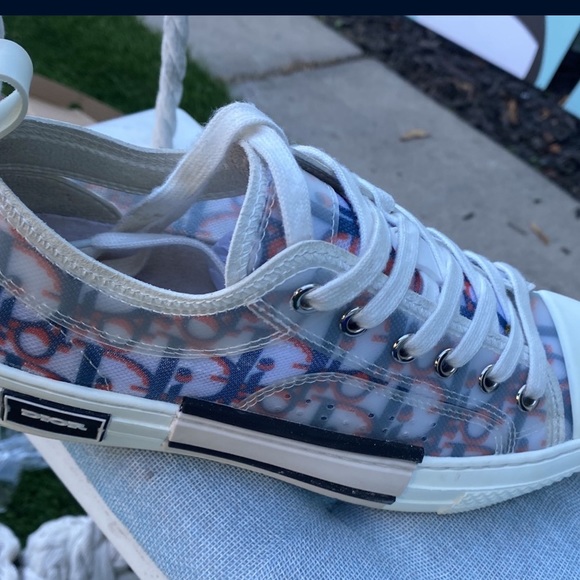 My brother only wearied them for 3 days he doesn’t like how they look I do . lmk - Picture 4 of 6